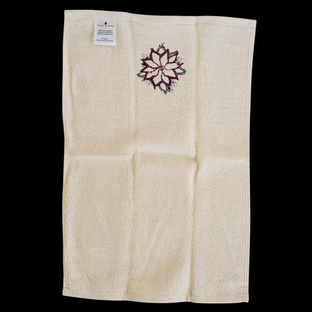 Christmas Holiday 4 Fingertip Guest Towels Applique Poinsettia Star White Cream